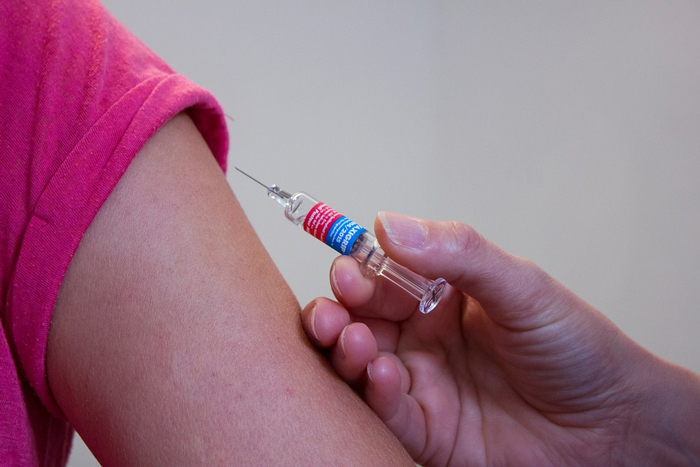 香港疫苗注射需注意哪些事項？成人與兒童同樣需要疫苗護健康