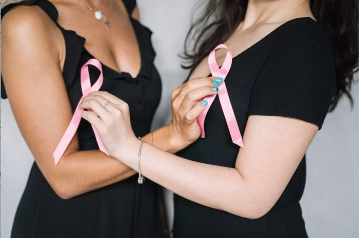 乳腺癌是怎樣引起的?乳腺癌具遺傳傾向